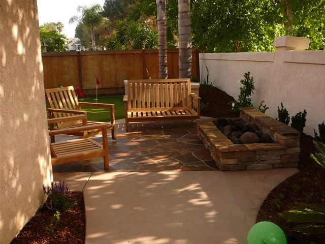 The integral color used on this patio in Rancho Penasquitos, CA was Davis Colors Yosemite Brown.  The contractor was AJ Criss Landscaping (www.ajcriss.com).  The concrete was supplied by Ogle & Garnica Materials (619-938-3780).