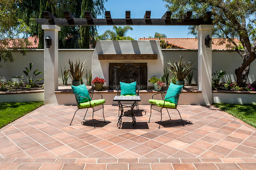 Frank San Juan Capistrano Patio tiles by ARTO. Find more information about ARTO tiles at https://www.arto.com/ . Tiles are colored with Davis Colors concrete pigments