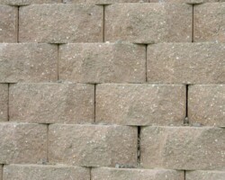 This keystone retaining wall in Abingdon Maryland was built by Griffith Brothers Inc. (410-683-8885) with Keystone Standard units manufactured York Building Products (www.yorkbuilding.com). The color used was light brown.