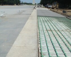 Lincoln Memorial reflecting pool. Last sidewalk to be poured. Davis Colors' "Light Gray" iron oxide black.